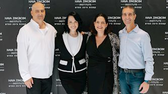 חוה זינגבוים והצוות, צילום: בר כהן